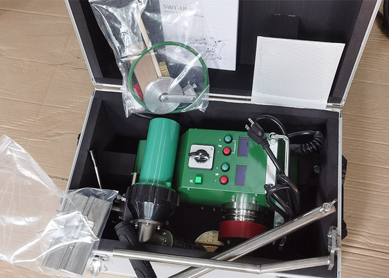 2800W SWT-UME Máquina de soldadura de banderas de PVC para carpa de membrana