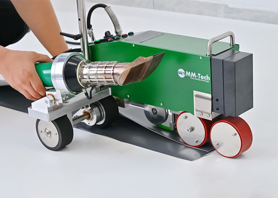 Máquina de soldadura de aire caliente de polímero TPO 4200W Energía de aire caliente Boquilla de soldadura de 40 mm