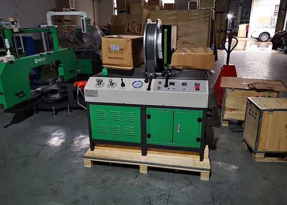 Soldadora automática del taller de las instalaciones de tuberías de la banda